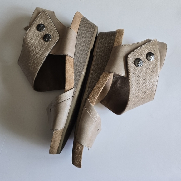 Cobb Hill by Rockport Hollywood 2 Piece Cuff Open Toe Wedge Sandals Khaki Sz 10 - Picture 9 of 12